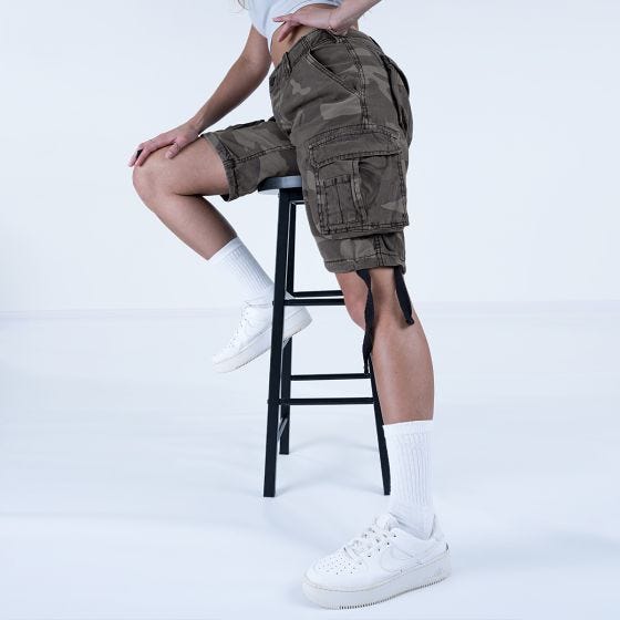 Surplus Airborne Vintage Shorts För kvinnor - Tvättad Black Camo